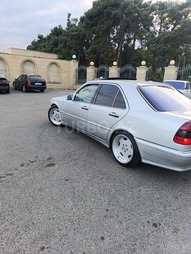 Mercedes C 230 2000, 246,000 km - 2.3 l - Bakı