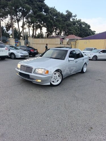 Mercedes C 230 2000, 246,000 km - 2.3 l - Bakı