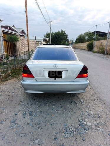 Mercedes C 230 2000, 246,000 km - 2.3 l - Bakı