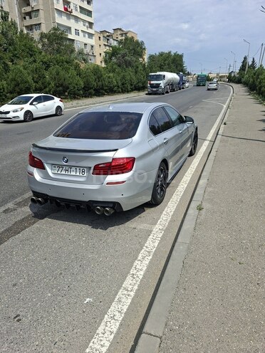 BMW 528 2014, 330,000 km - 2.0 l - Bakı