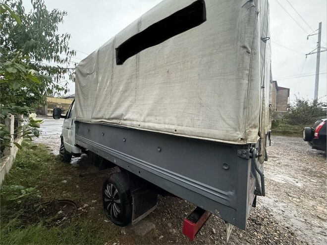 GAZ 33021 1996, 200,000 km - 2.4 l - Quba