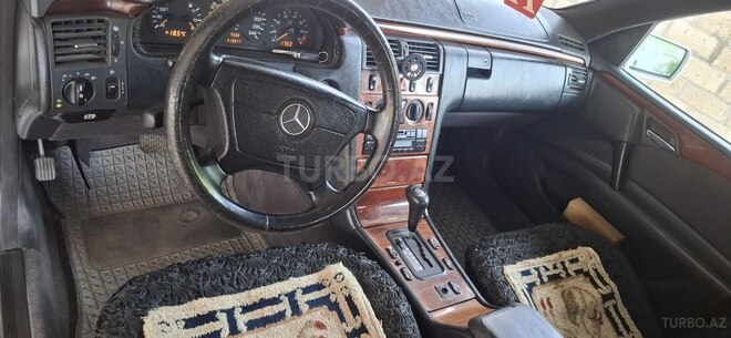 Mercedes E 230 1996, 413,000 km - 2.3 l - Kürdəmir