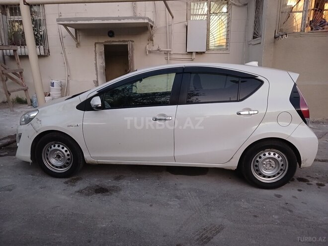 Toyota Aqua 2016, 235,000 km - 1.5 l - Bakı