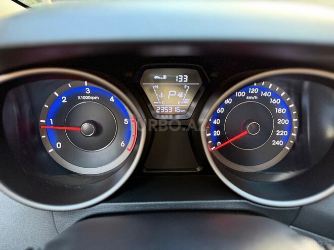Hyundai Avante 2015, 235,316 km - 1.6 l - Bakı