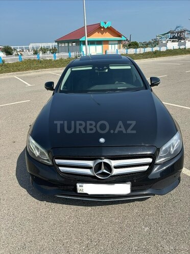 Mercedes E 220 d 4MATIC 2017, 295,000 km - 2.1 л - Bakı
