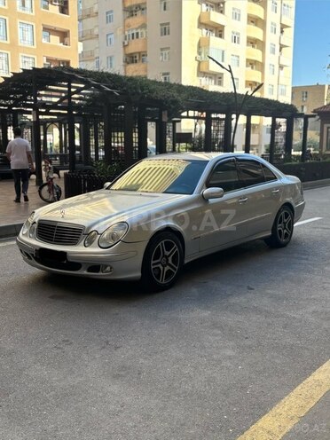 Mercedes E 270 2002, 412,123 km - 2.7 l - Bakı