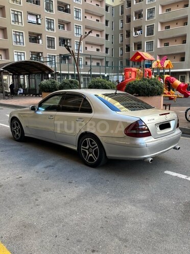 Mercedes E 270 2002, 412,123 km - 2.7 l - Bakı