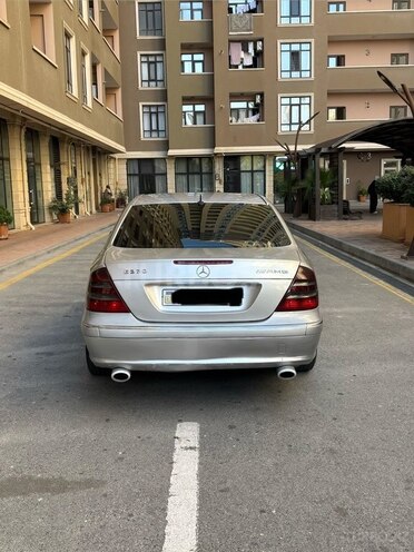Mercedes E 270 2002, 412,123 km - 2.7 l - Bakı