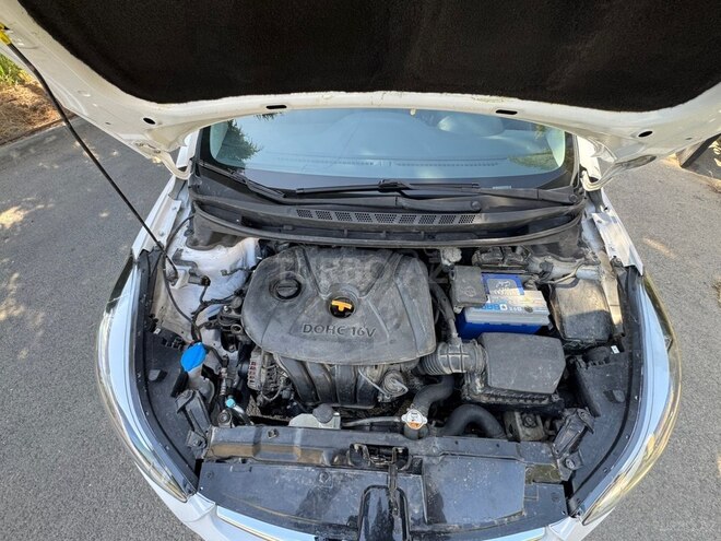 Hyundai Elantra 2011, 320,000 km - 1.8 l - Şirvan