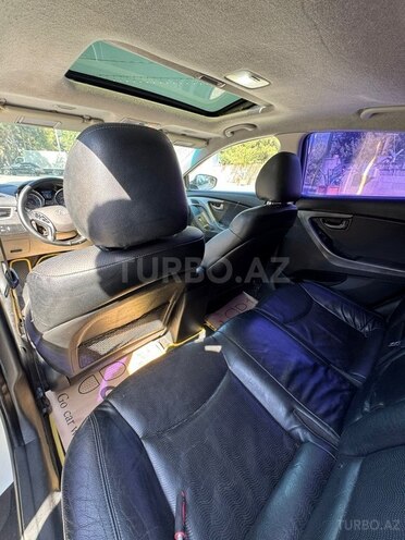 Hyundai Elantra 2011, 320,000 km - 1.8 l - Şirvan