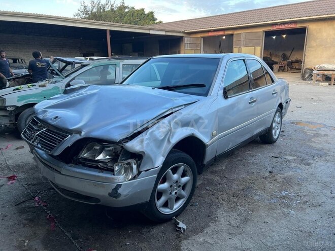 Mercedes C 200 1996, 233,313 km - 2.0 l - Bakı