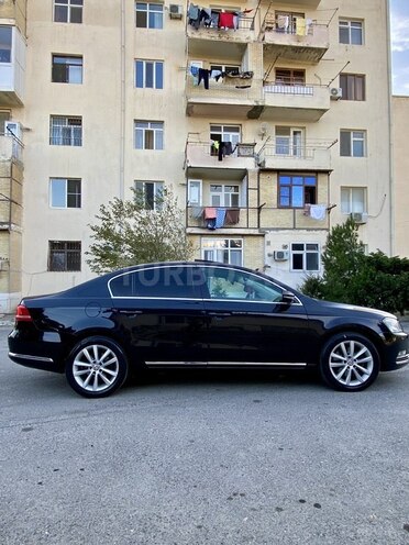 Volkswagen Passat 2012, 241,800 km - 1.8 л - Bakı