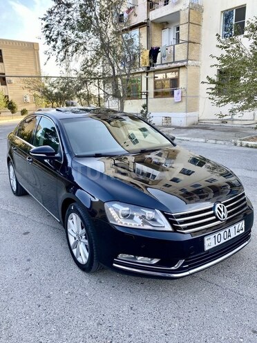 Volkswagen Passat 2012, 241,800 km - 1.8 л - Bakı