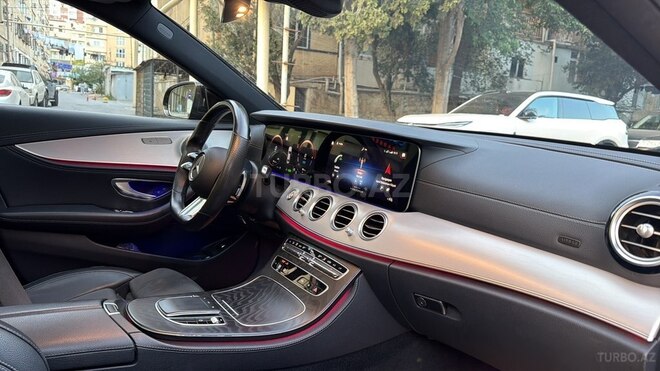 Mercedes E 300 e 2022, 63,000 km - 2.0 л - Bakı