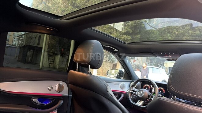 Mercedes E 300 e 2022, 63,000 km - 2.0 л - Bakı