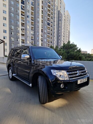 Mitsubishi Pajero 2010, 194,000 km - 3.5 l - Bakı