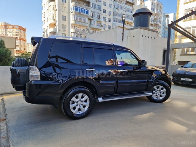 Mitsubishi Pajero 2010, 194,000 km - 3.5 l - Bakı