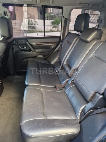 Mitsubishi Pajero 2010, 194,000 km - 3.5 l - Bakı