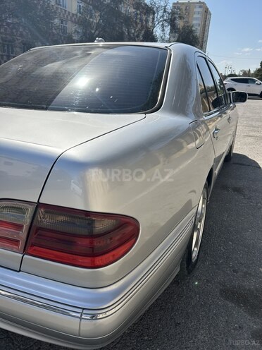 Mercedes E 220 2001, 500,000 km - 2.2 l - Bakı