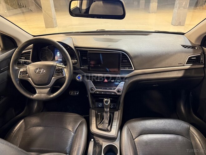 Hyundai Elantra 2017, 260,000 km - 1.6 л - Bakı