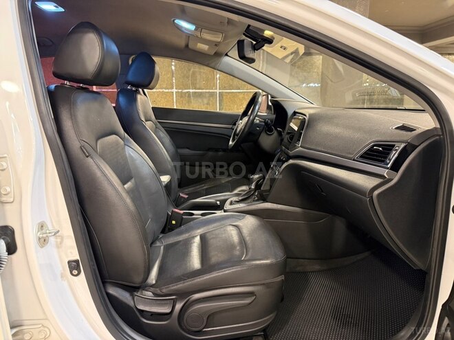 Hyundai Elantra 2017, 260,000 km - 1.6 л - Bakı