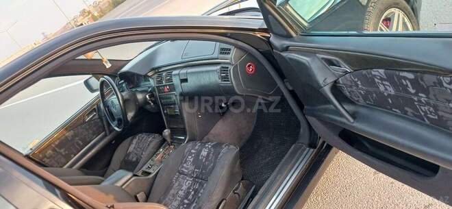 Mercedes E 280 1997, 321,416 km - 2.8 l - Bakı