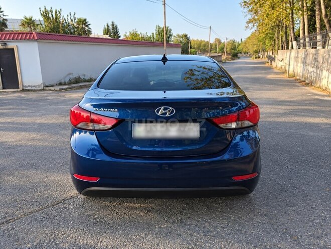 Hyundai Elantra 2015, 276,807 km - 1.8 l - Masallı
