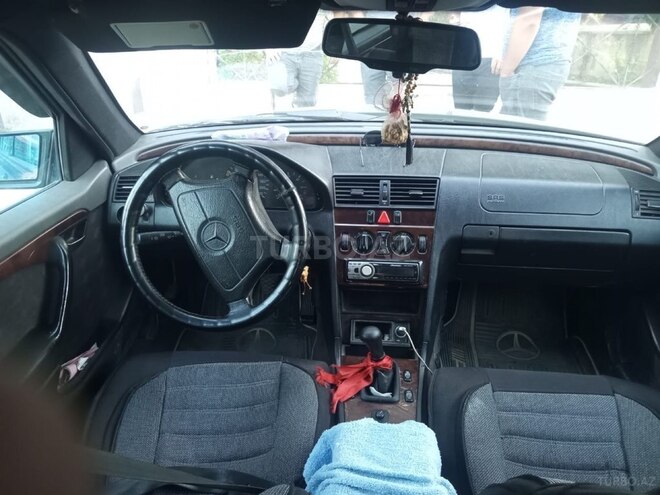 Mercedes C 220 1997, 845,678 km - 2.2 л - Qazax