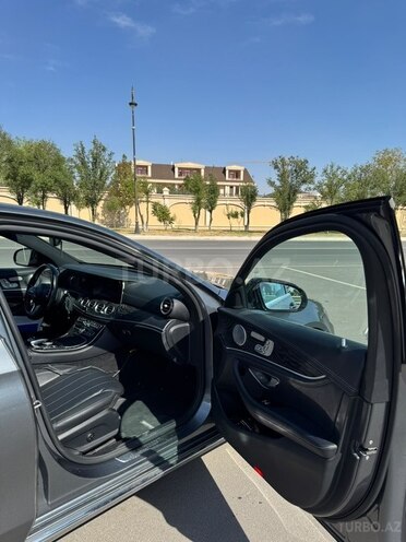 Mercedes E 300 4MATIC 2019, 143,000 km - 2.0 л - Naxçıvan