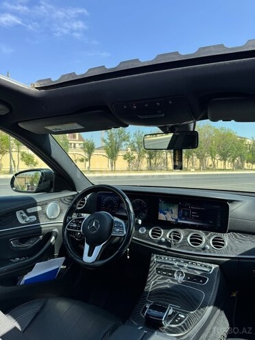 Mercedes E 300 4MATIC 2019, 143,000 km - 2.0 л - Naxçıvan