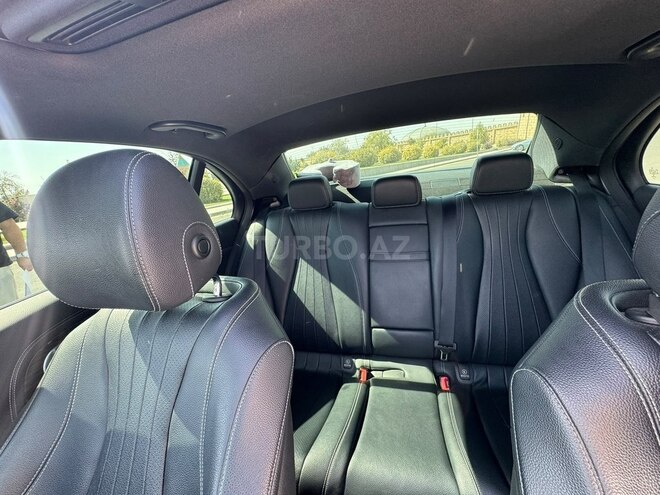 Mercedes E 300 4MATIC 2019, 143,000 km - 2.0 л - Naxçıvan