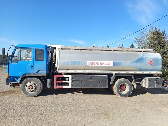 HOWO Sinotruk 2009, 570,005 km - 9.5 l - Qobustan