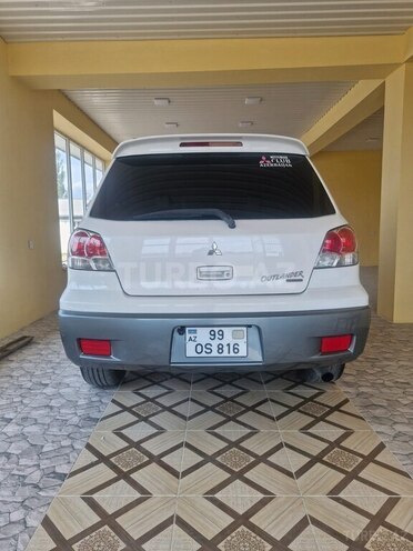 Mitsubishi Outlander 2004, 275,300 km - 2.4 l - Ucar