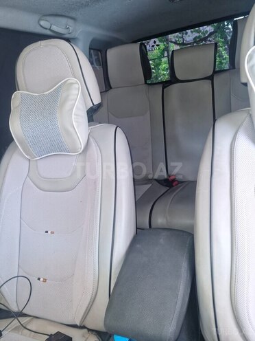 Mitsubishi Outlander 2004, 275,300 km - 2.4 l - Ucar