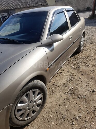 Opel Vectra 1996, 260,000 km - 1.8 l - Xaçmaz