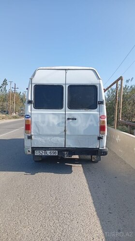 Mercedes 208 D 1986, 100,000 km - 2.3 l - Salyan