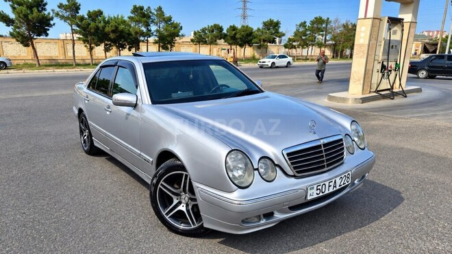 Mercedes E 280 2001, 267,046 km - 2.8 l - Sumqayıt