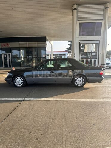 Mercedes E 200 1994, 350,000 km - 2.0 l - Bakı