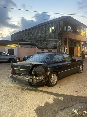 Mercedes E 200 1994, 350,000 km - 2.0 l - Bakı