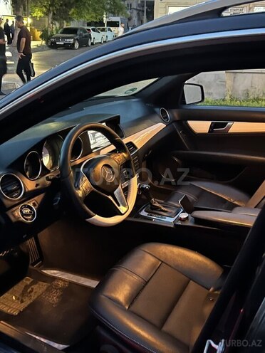 Mercedes C 200 2012, 215,000 km - 2.1 l - Bakı