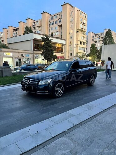 Mercedes C 200 2012, 215,000 km - 2.1 l - Bakı