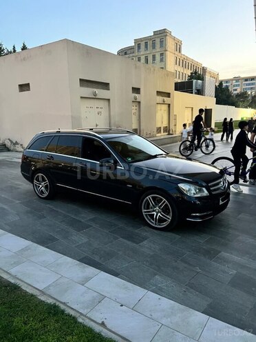Mercedes C 200 2012, 215,000 km - 2.1 l - Bakı