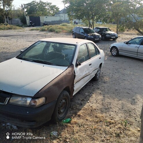 Nissan Sunny 1999, 350,000 km - 1.3 l - Bakı