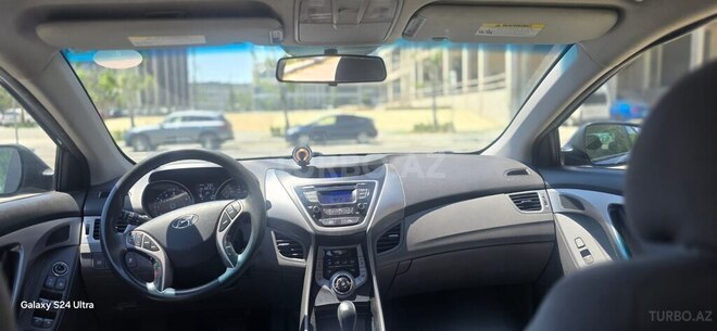 Hyundai Elantra 2013, 273,588 km - 1.8 l - Bakı