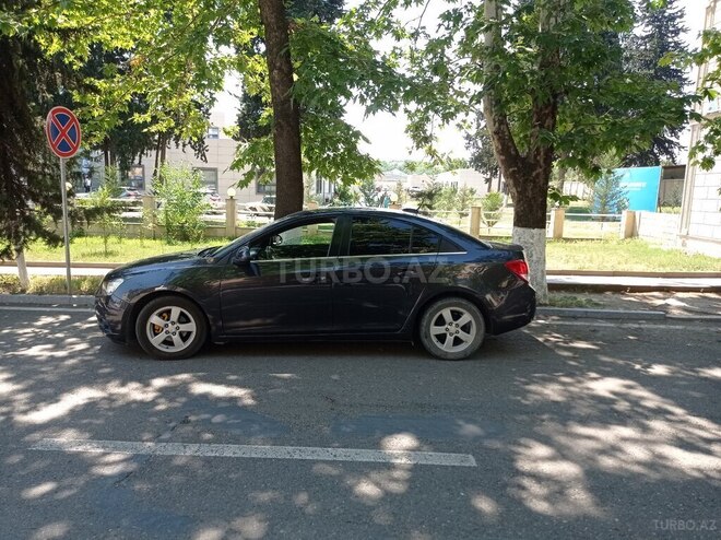 Chevrolet Cruze 2015, 270,000 km - 1.4 л - Qazax