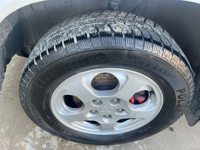 Mitsubishi Pajero io 2001, 326,000 km - 2.0 l - Bakı