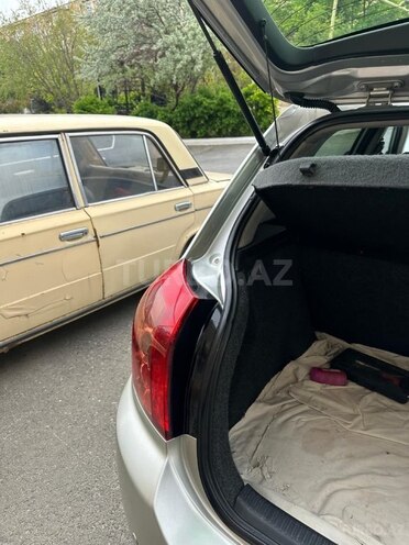 Toyota Corolla 2006, 325,000 km - 1.4 l - Bakı