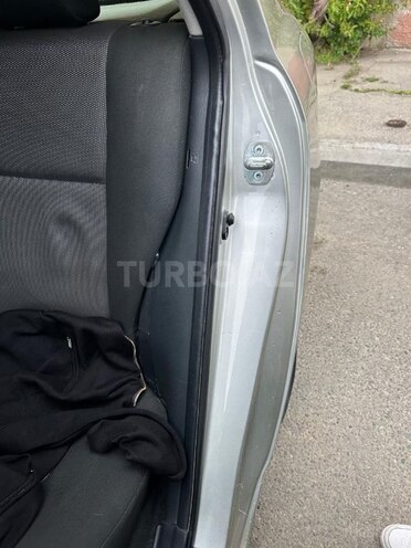 Toyota Corolla 2006, 325,000 km - 1.4 l - Bakı