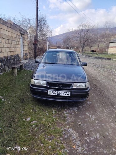 Opel Vectra 1995, 578,335 km - 2.0 l - Qax