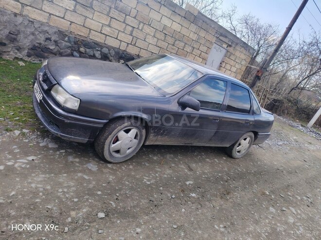 Opel Vectra 1995, 578,335 km - 2.0 l - Qax